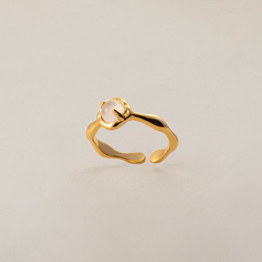 The texture creation and expression of gold jewelry
