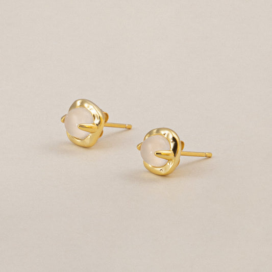 Interactive design elements for purchasing couple-style gold jewelry