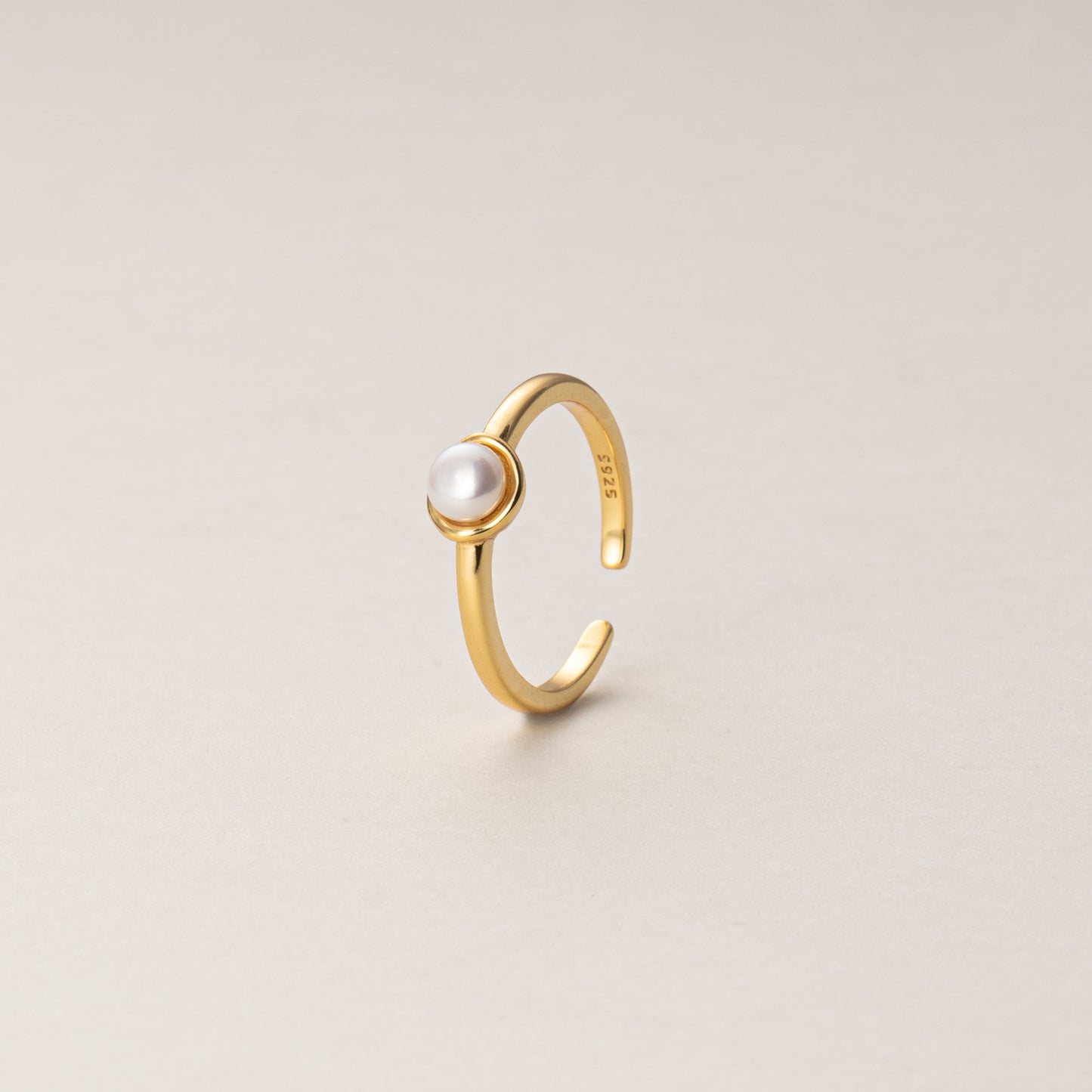 The Lumina Elegance Pearl Ring