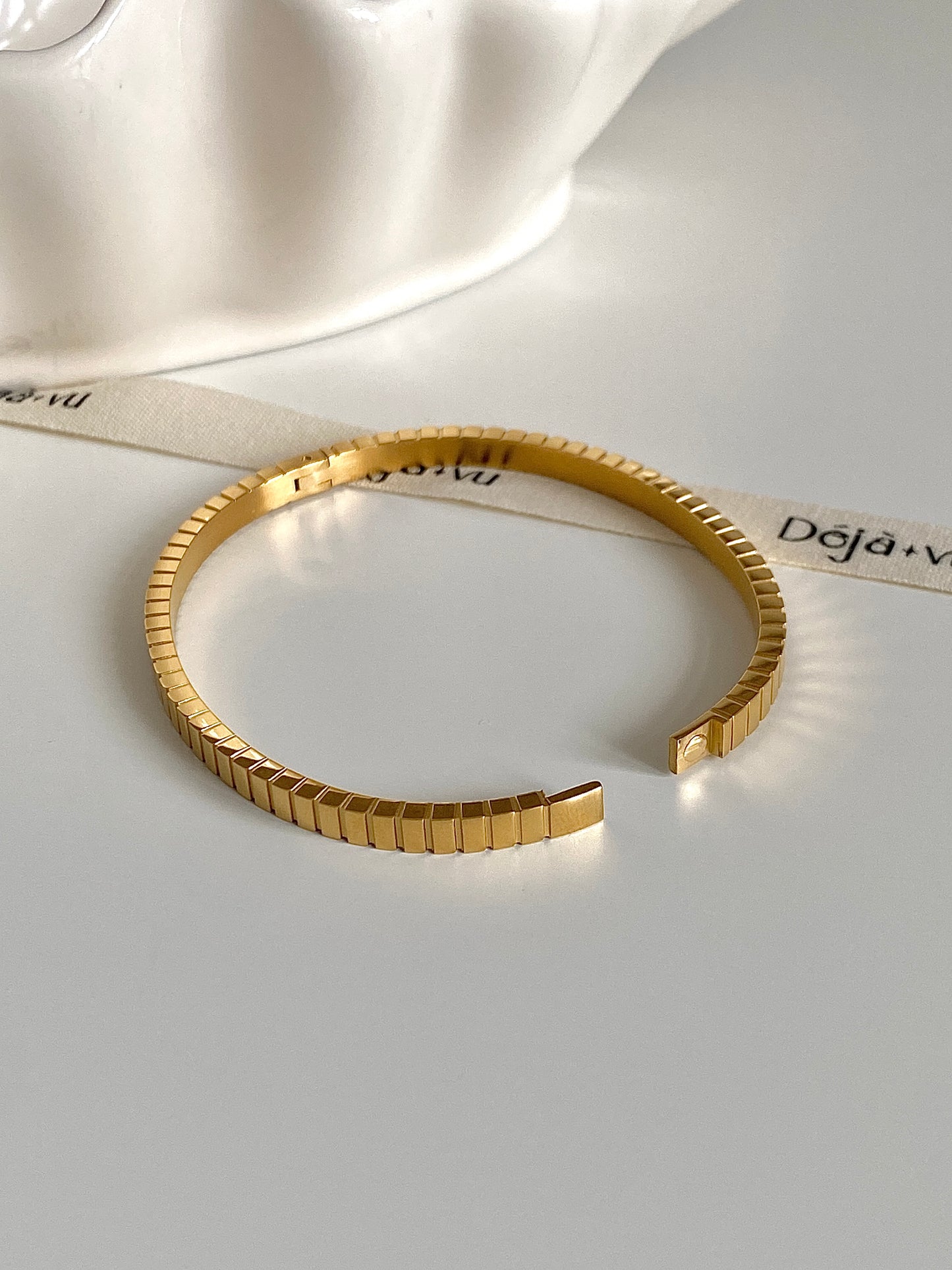 dainty bracelet