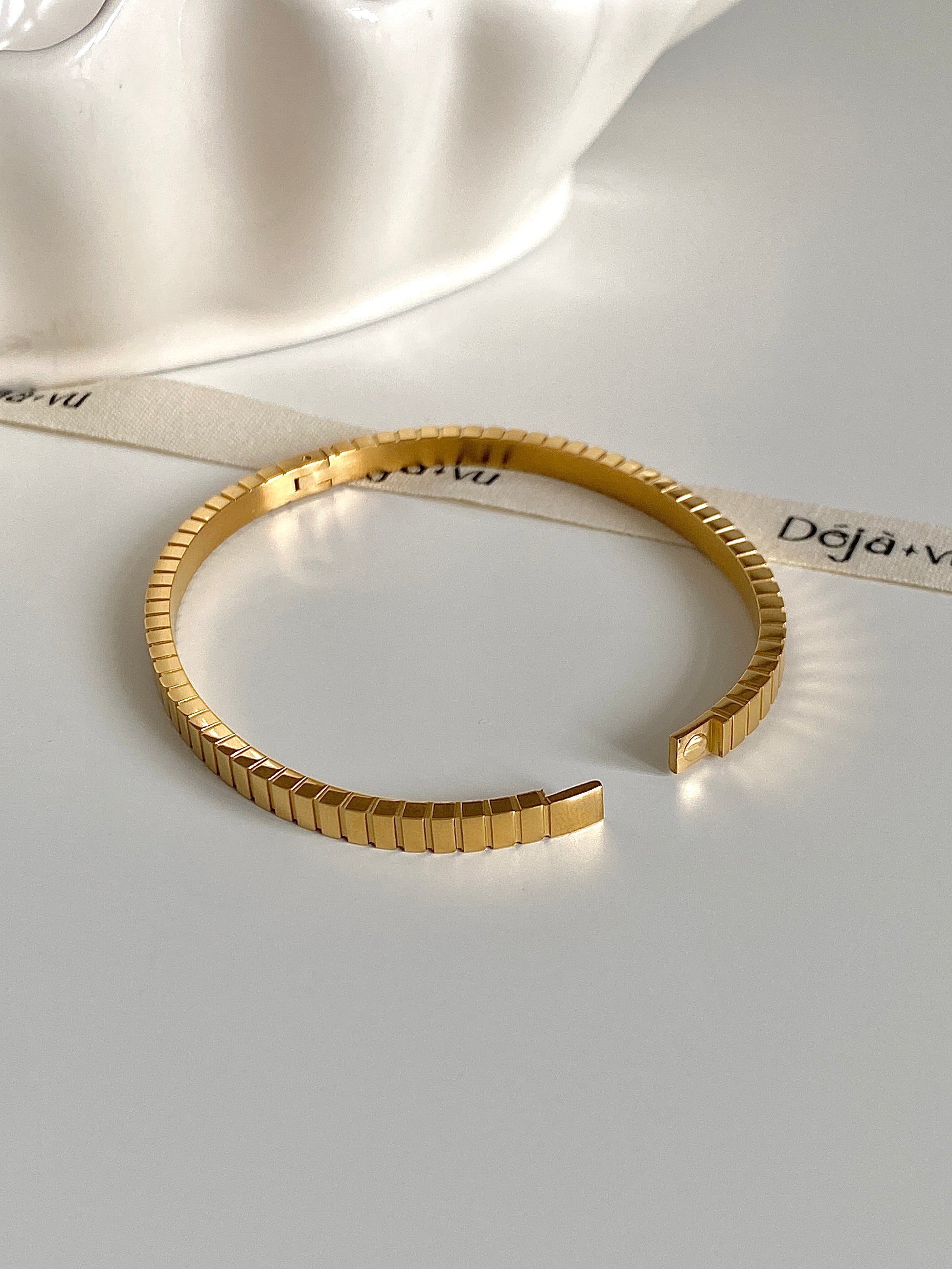 dainty bracelet