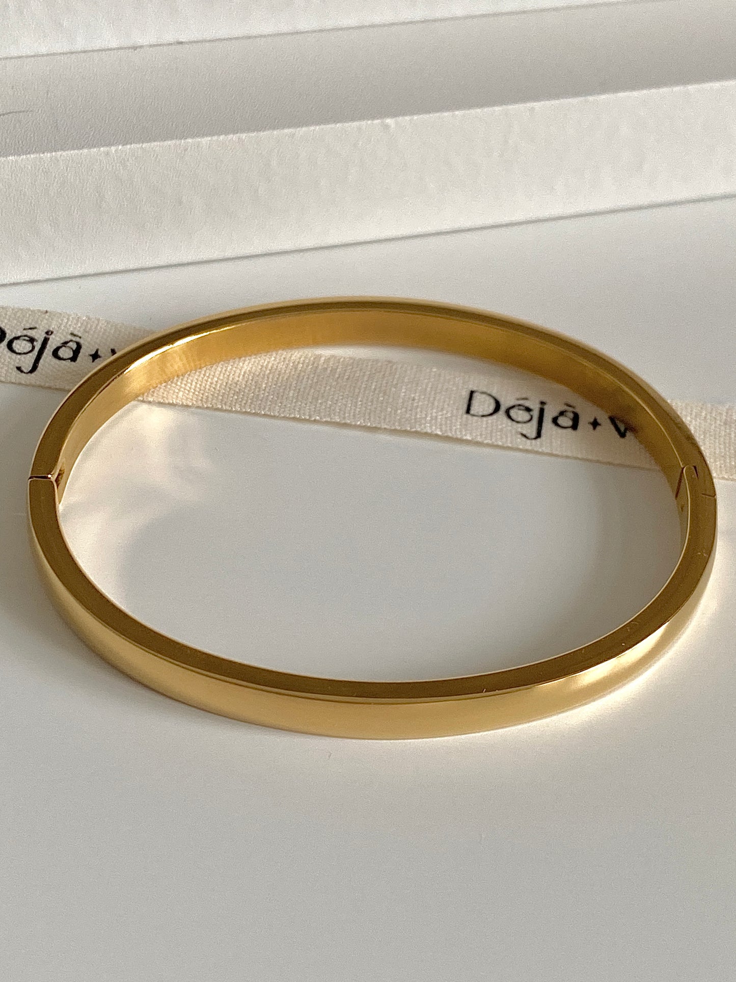 dainty gold bracelet