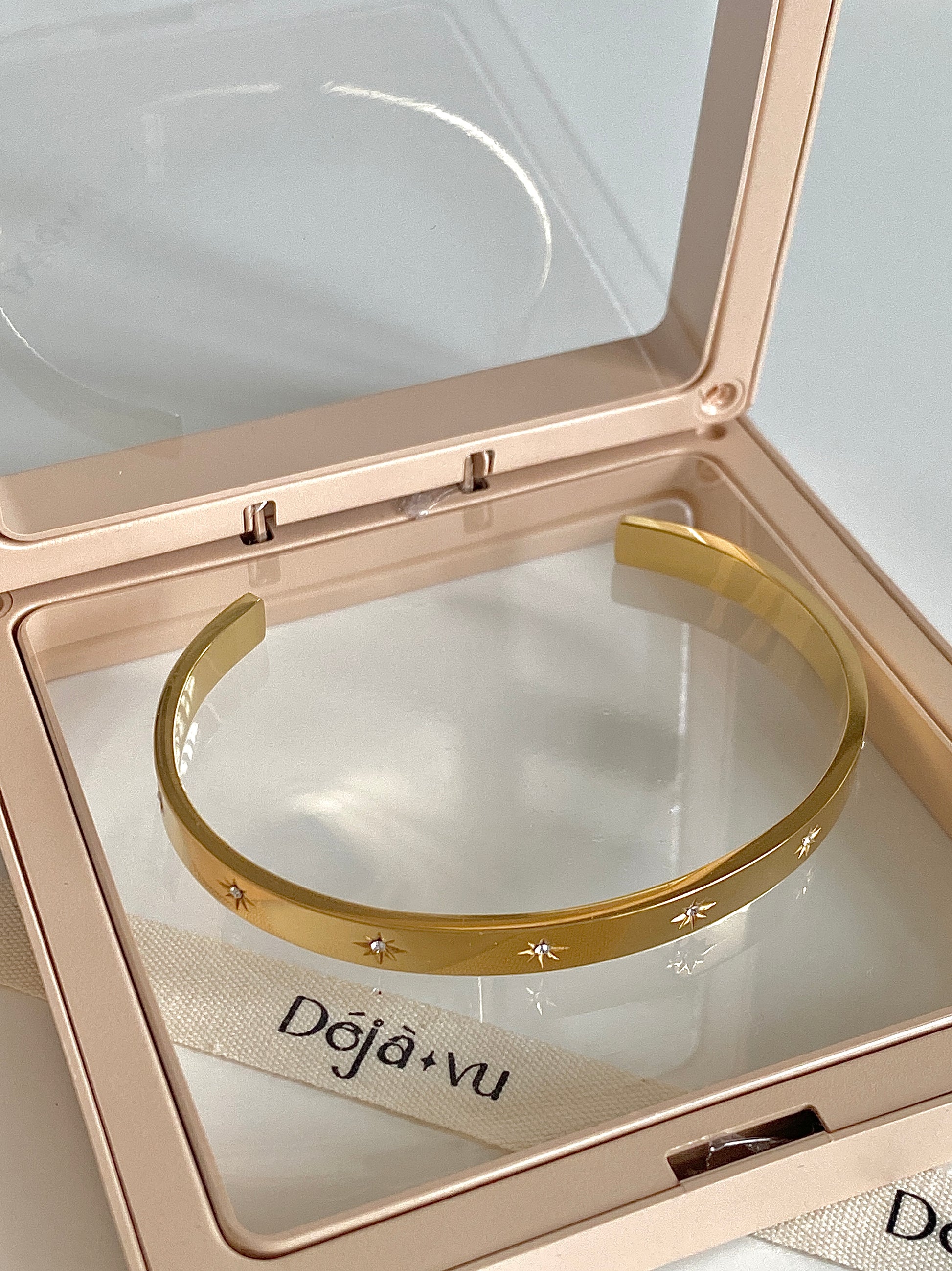 dainty gold bracelet