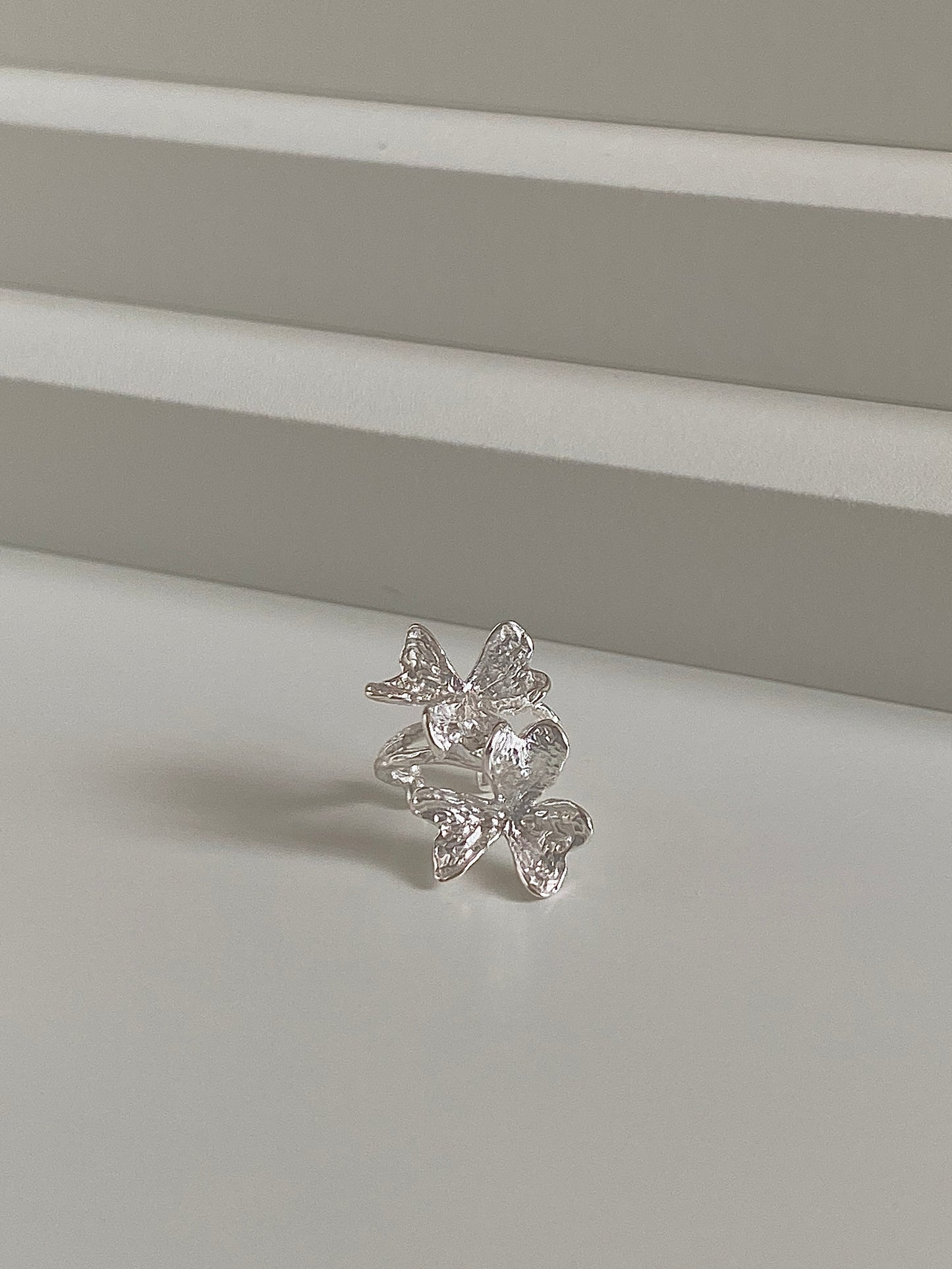 flower earcuff