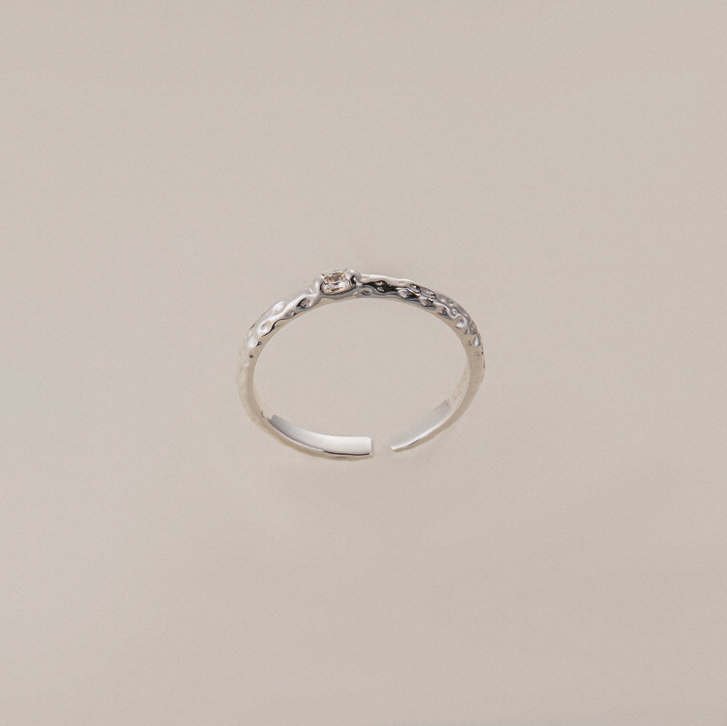 Lustrous Elegance 18K Gold & Silver Ring