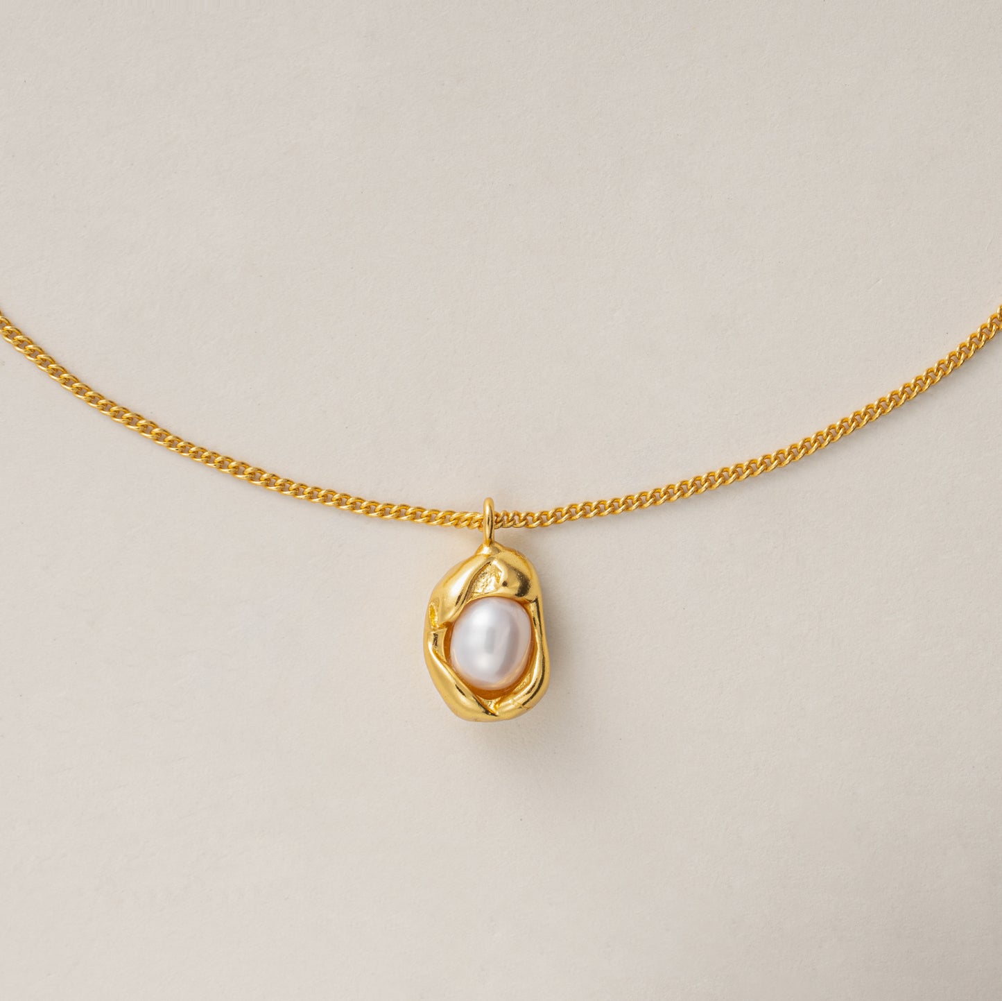 Ocean's Embrace S925 Silver Pearl Pendant Necklace