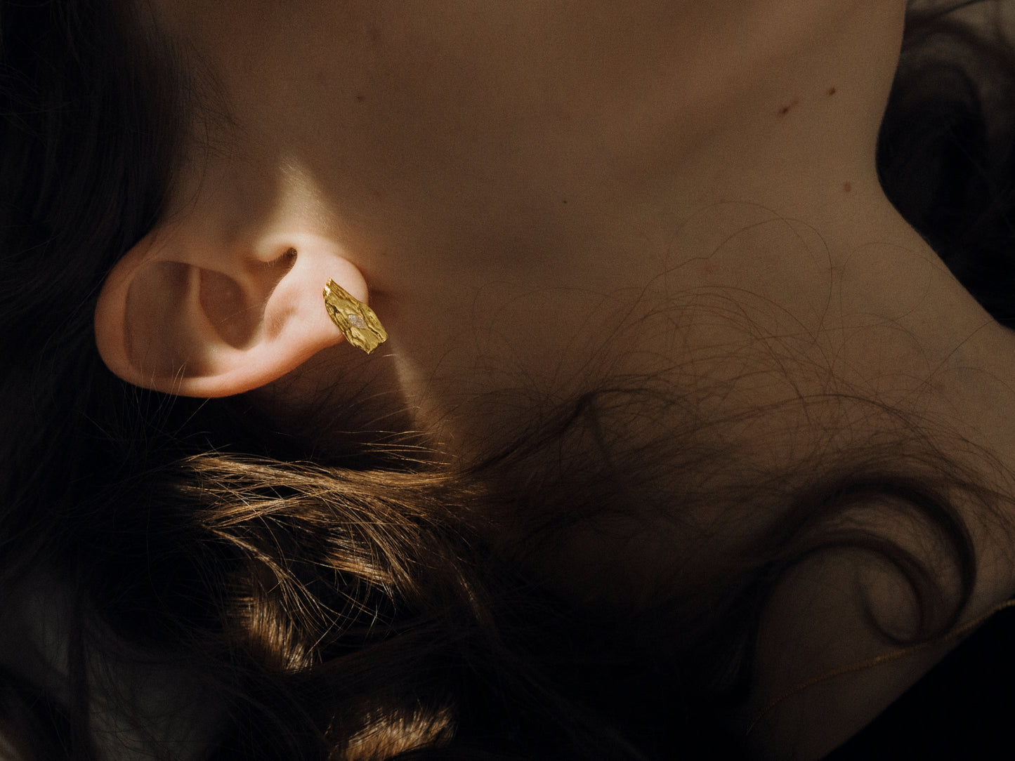 gold stud earrings