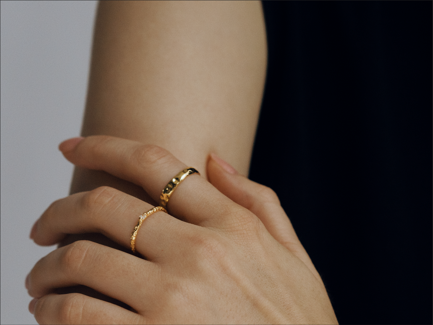 Lustrous Elegance 18K Gold & Silver Ring