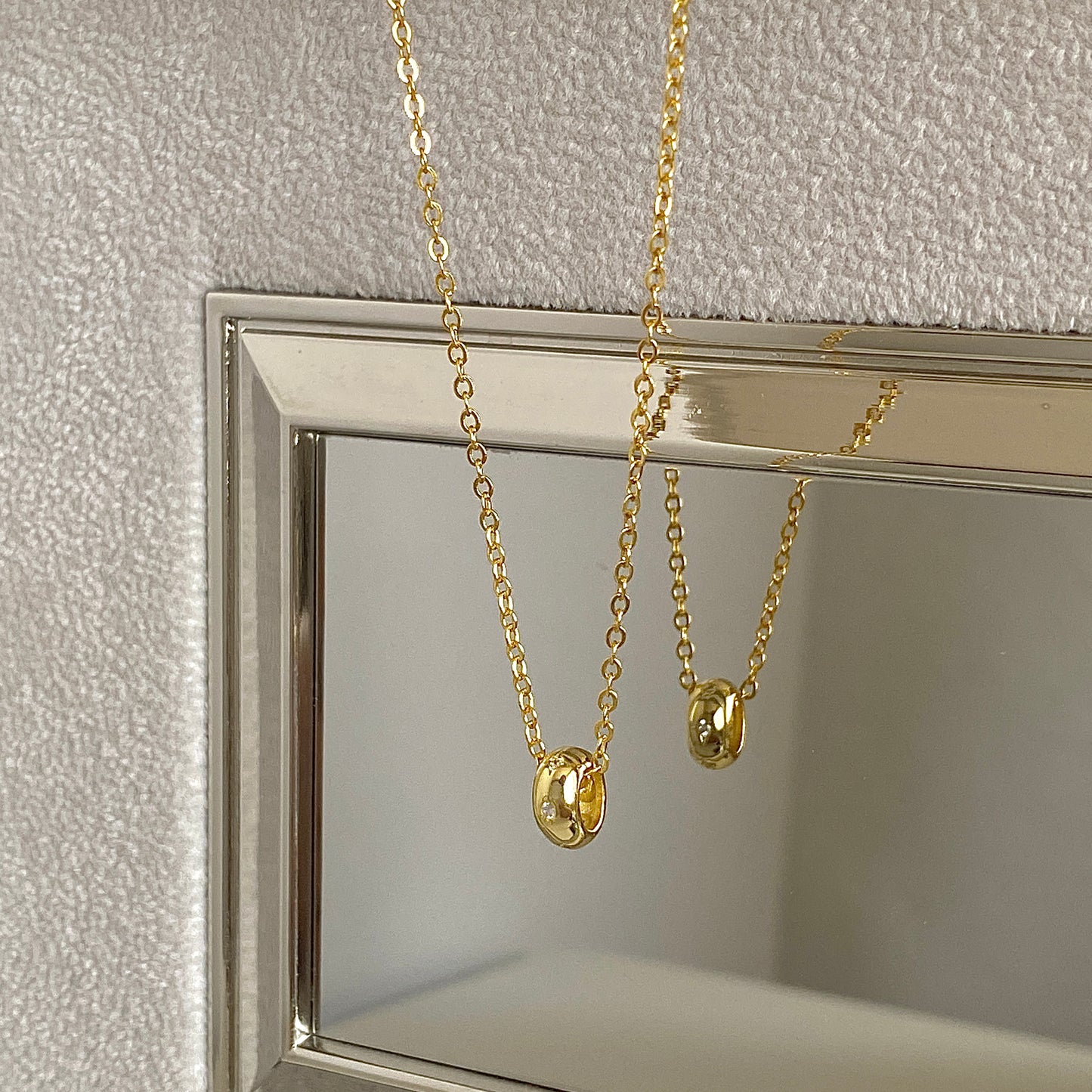 minimalist necklace