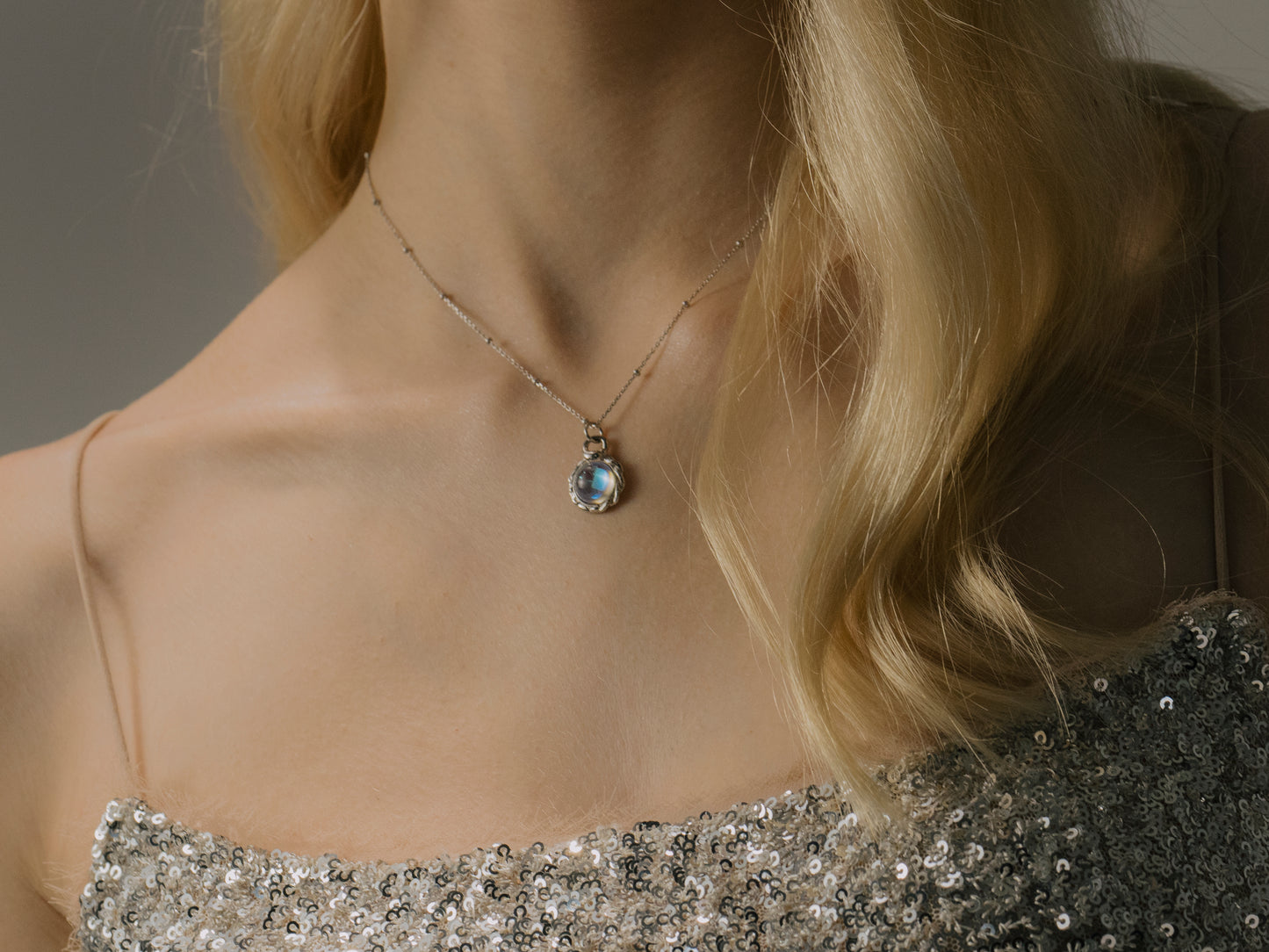 Lunar Elegance S925 Silver Moonstone Pendant Necklace
