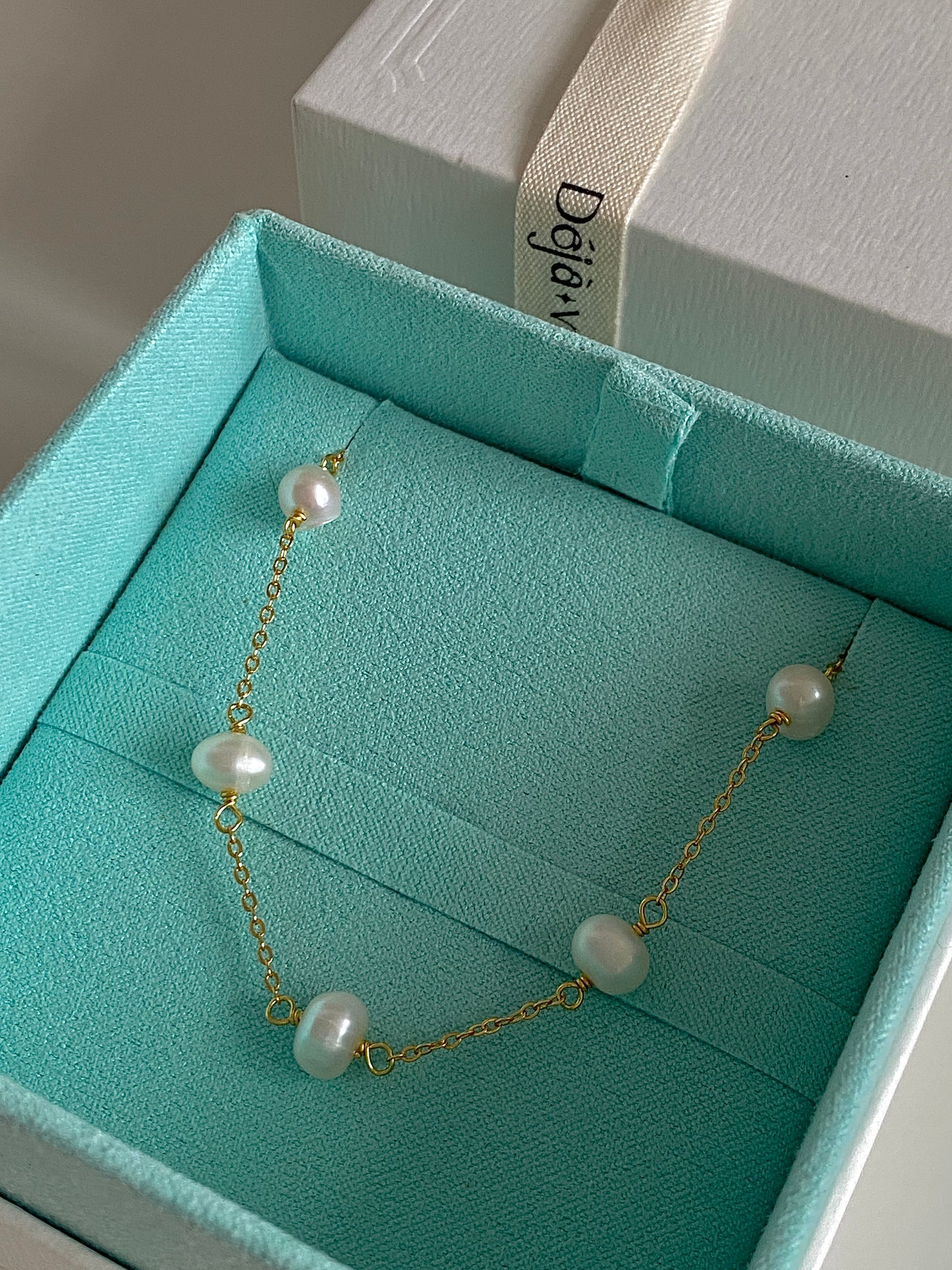 pearl bracelet