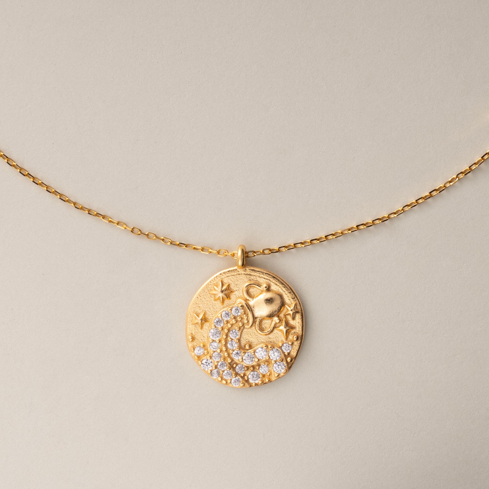 pendant necklace