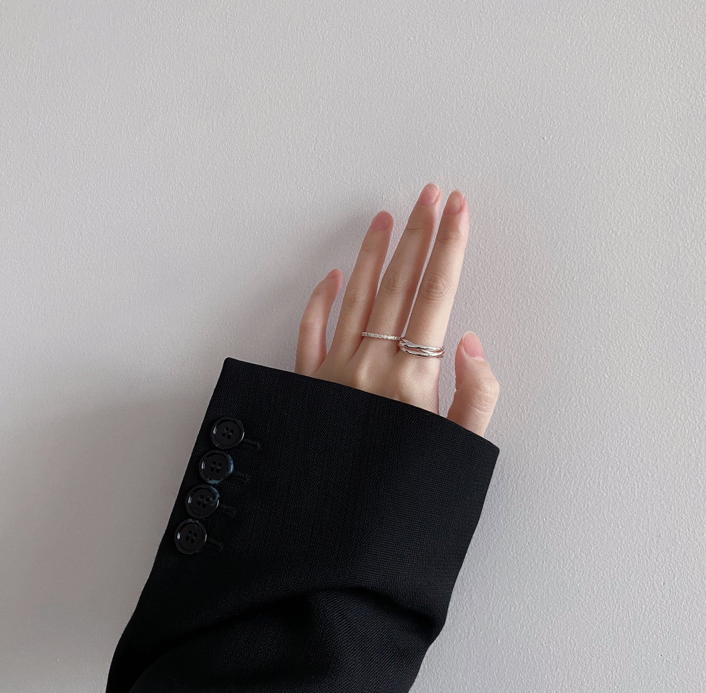 silver band ring