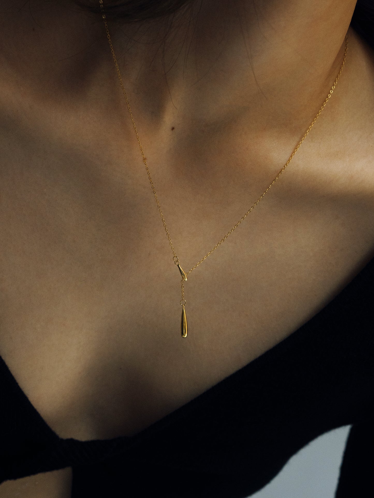 Teardrop Elegance Pendant Necklace