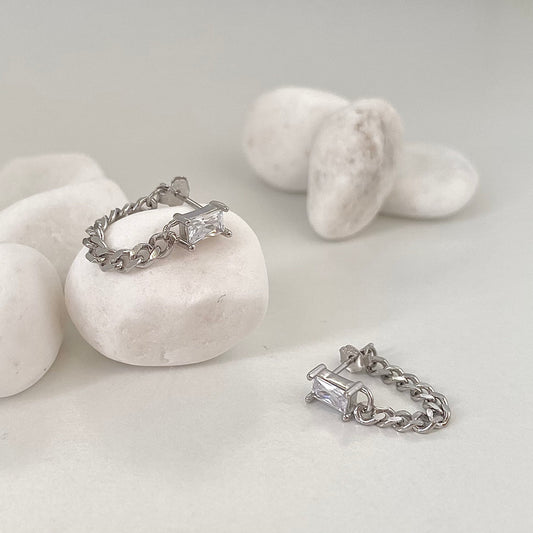 Elegant S925 Silver Twisted Chain Stud Earrings