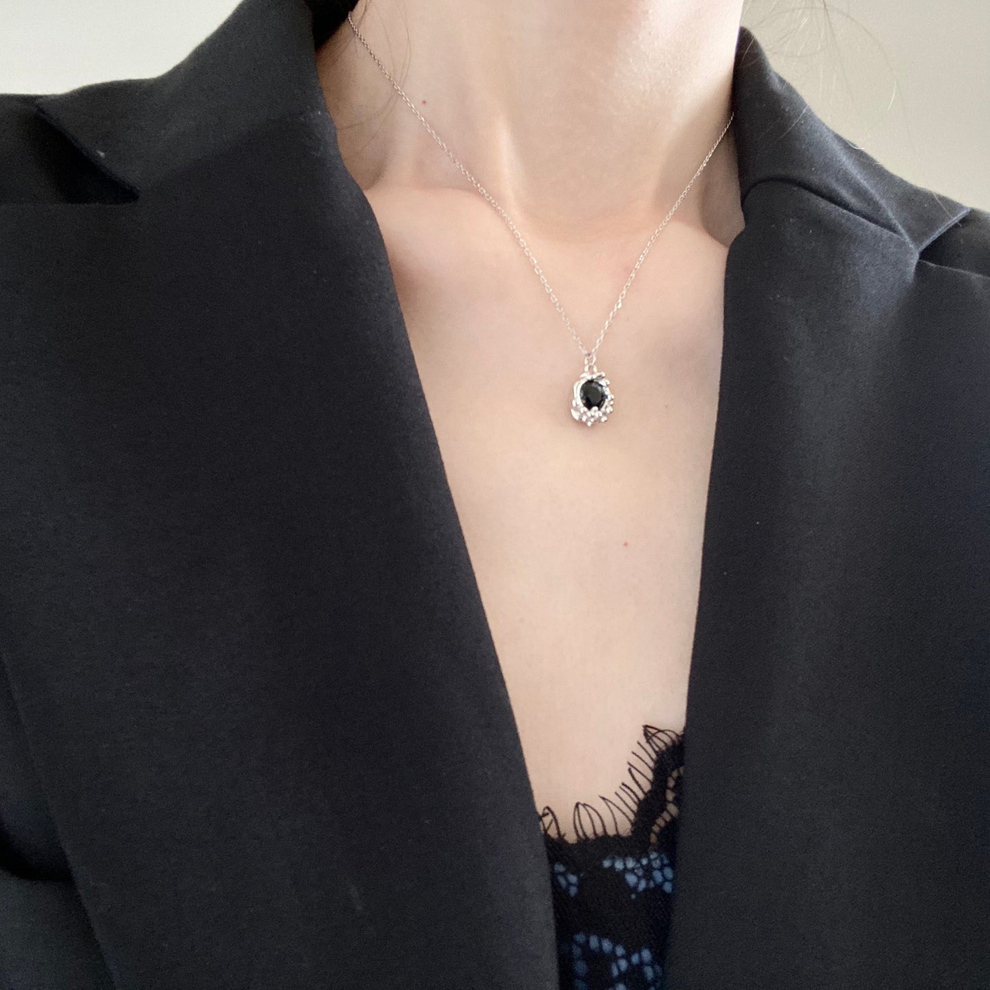 Elegant Black Zirconia Flower Pendant S925 Silver Necklace