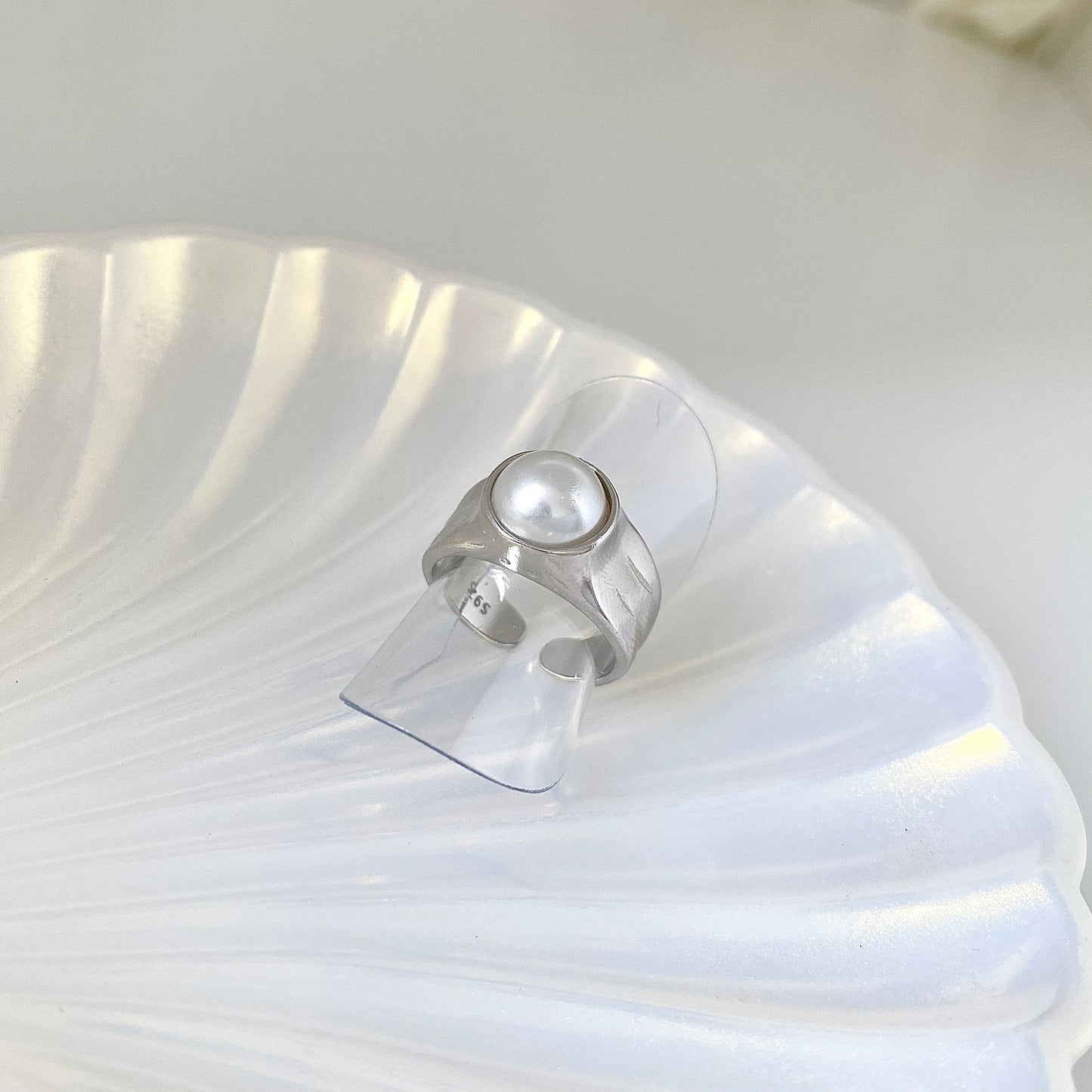 Vintage Pearl S925 Silver Chunky Ring