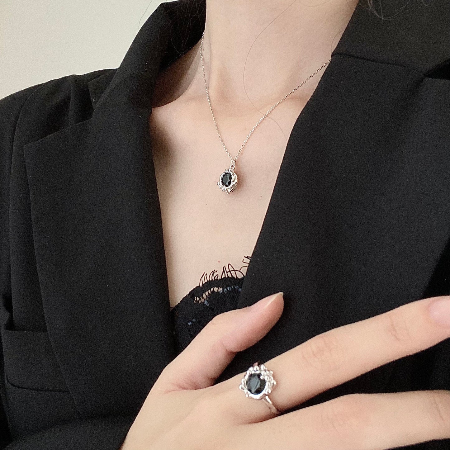 Elegant Black Zirconia Flower Pendant S925 Silver Necklace
