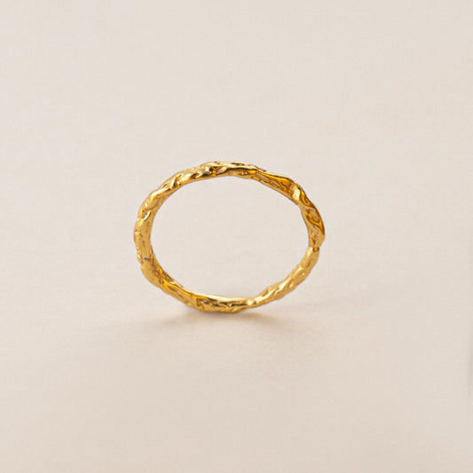 Strategies for Shopping for Cost-Effective Gold Jewelry on a Budget