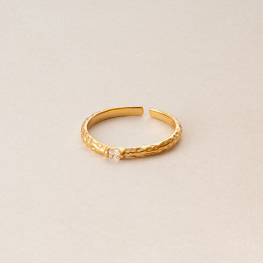 Lustrous Elegance 18K Gold & Silver Ring