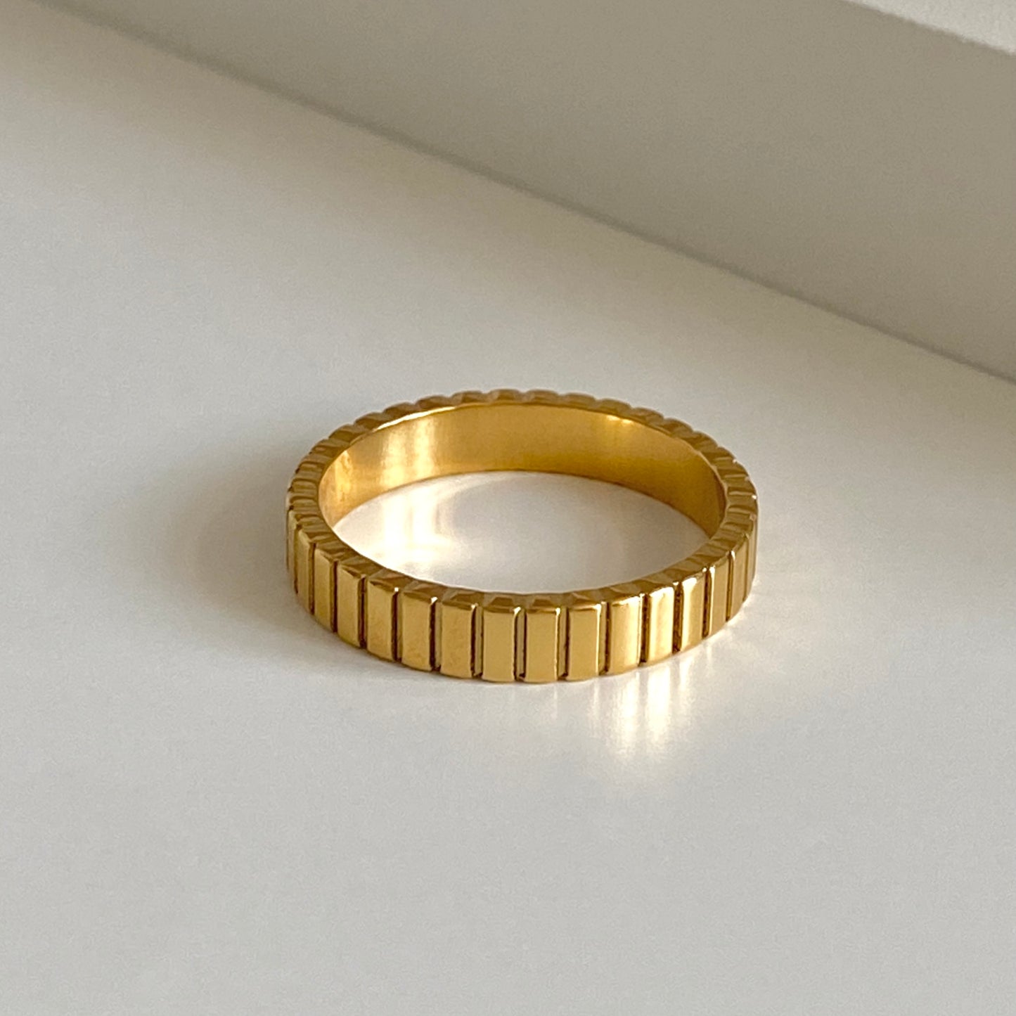 dainty gold ring