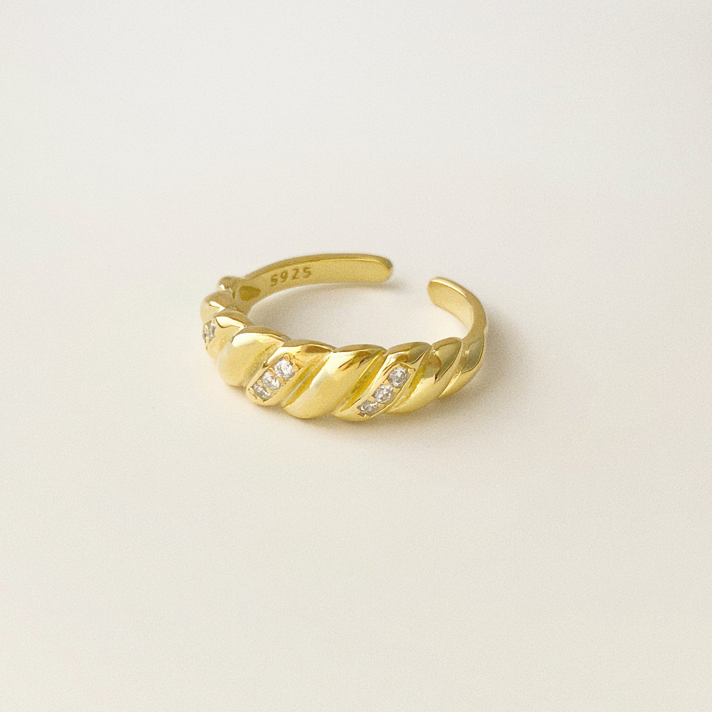 Twisted Brilliance S925 Silver Ring