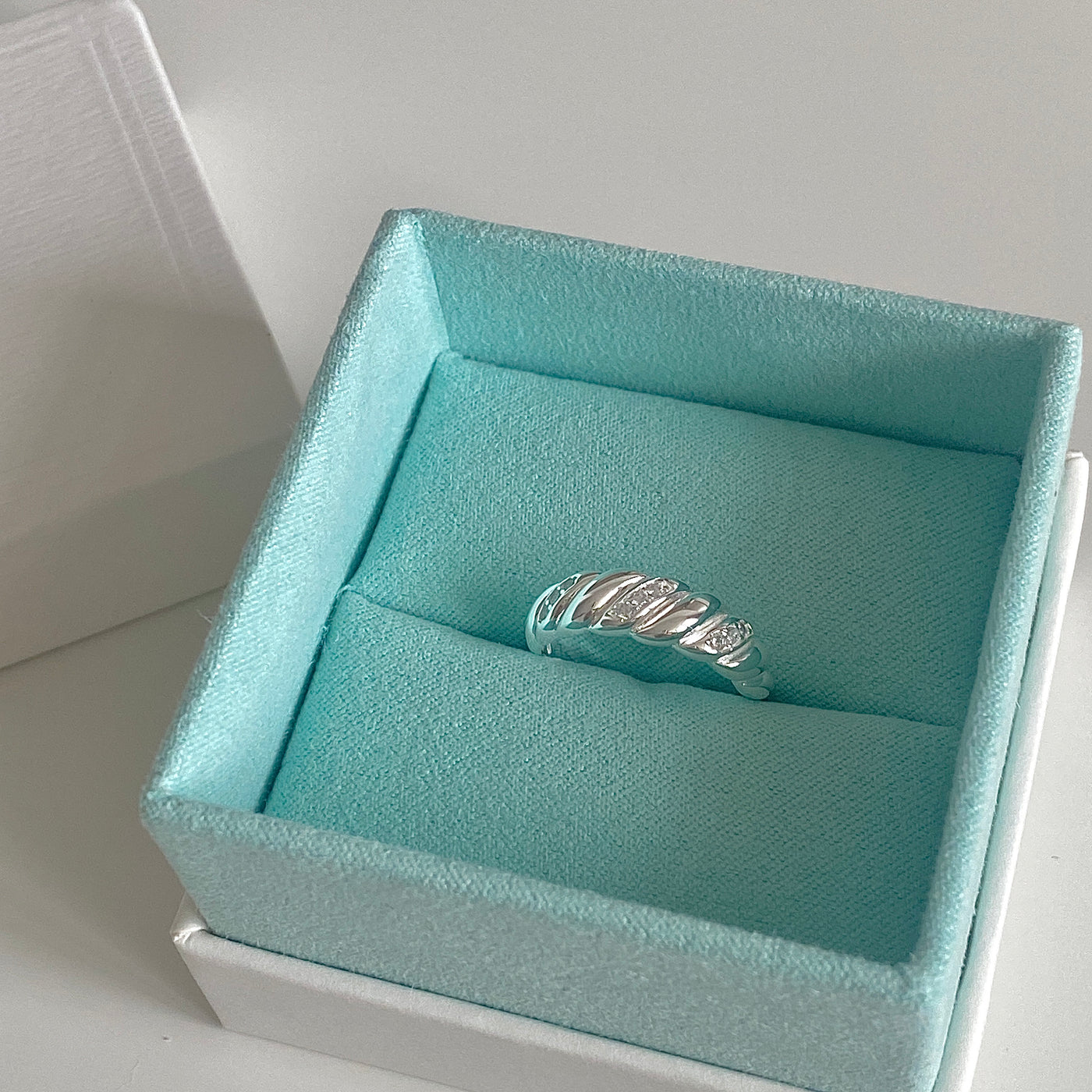 Twisted Brilliance S925 Silver Ring