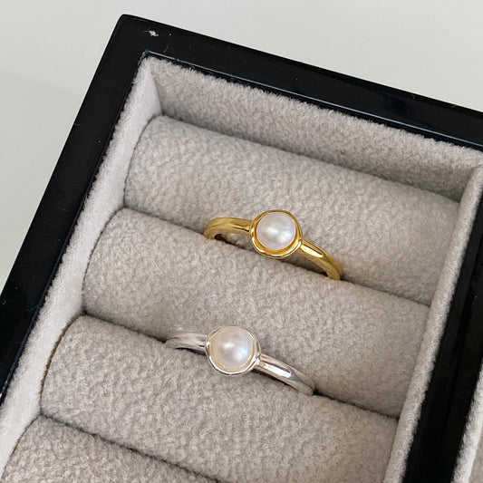 The Lumina Elegance Pearl Ring