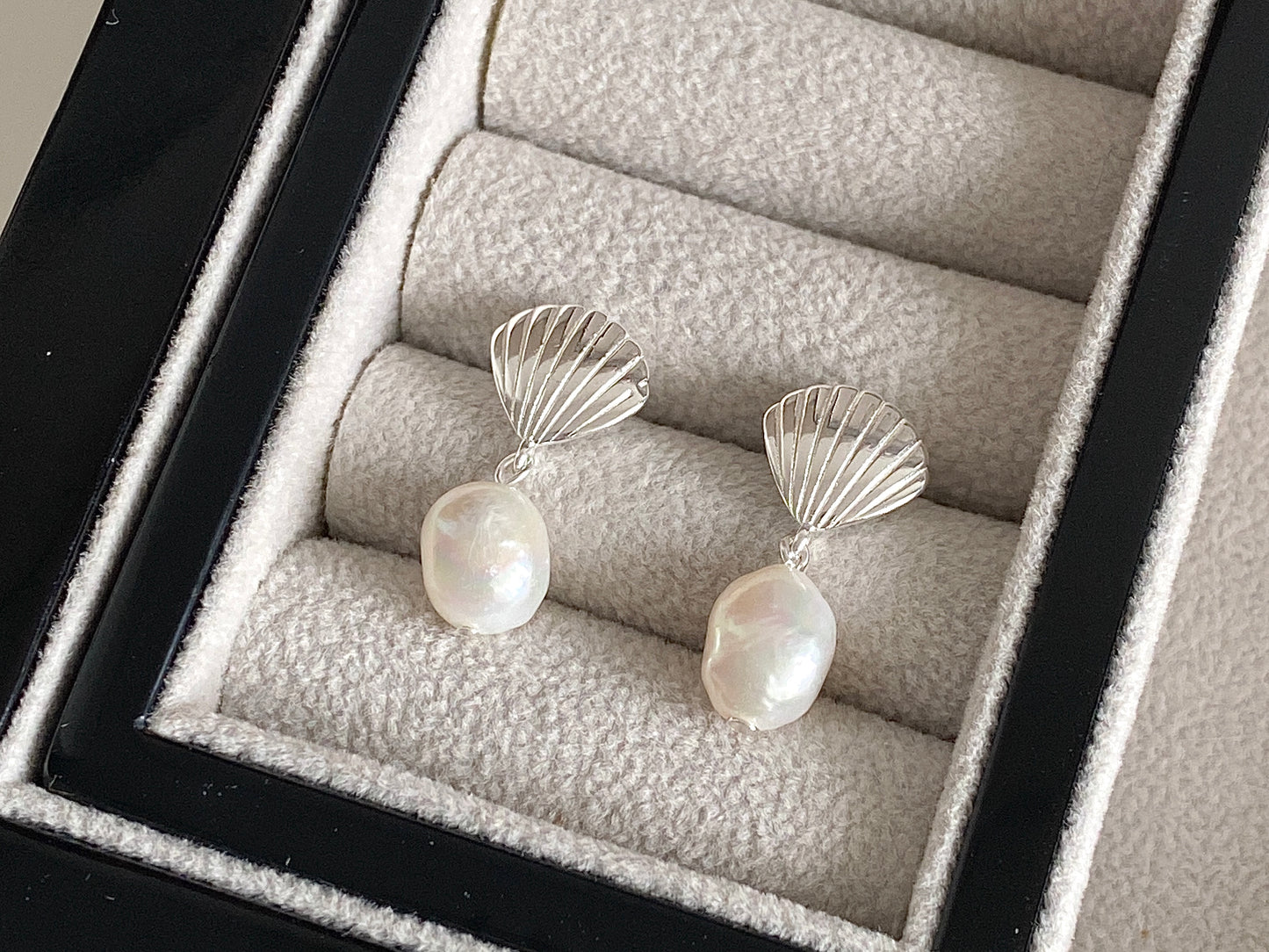 Seashell Pearl Silver Stud Earrings