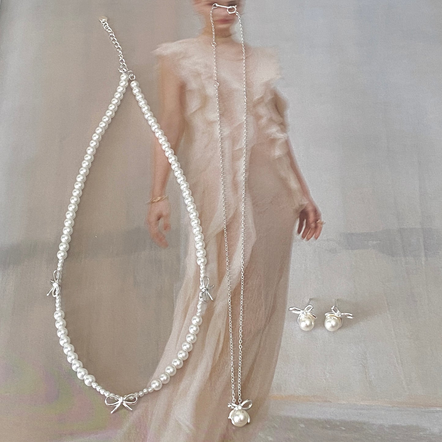 minimalist necklace