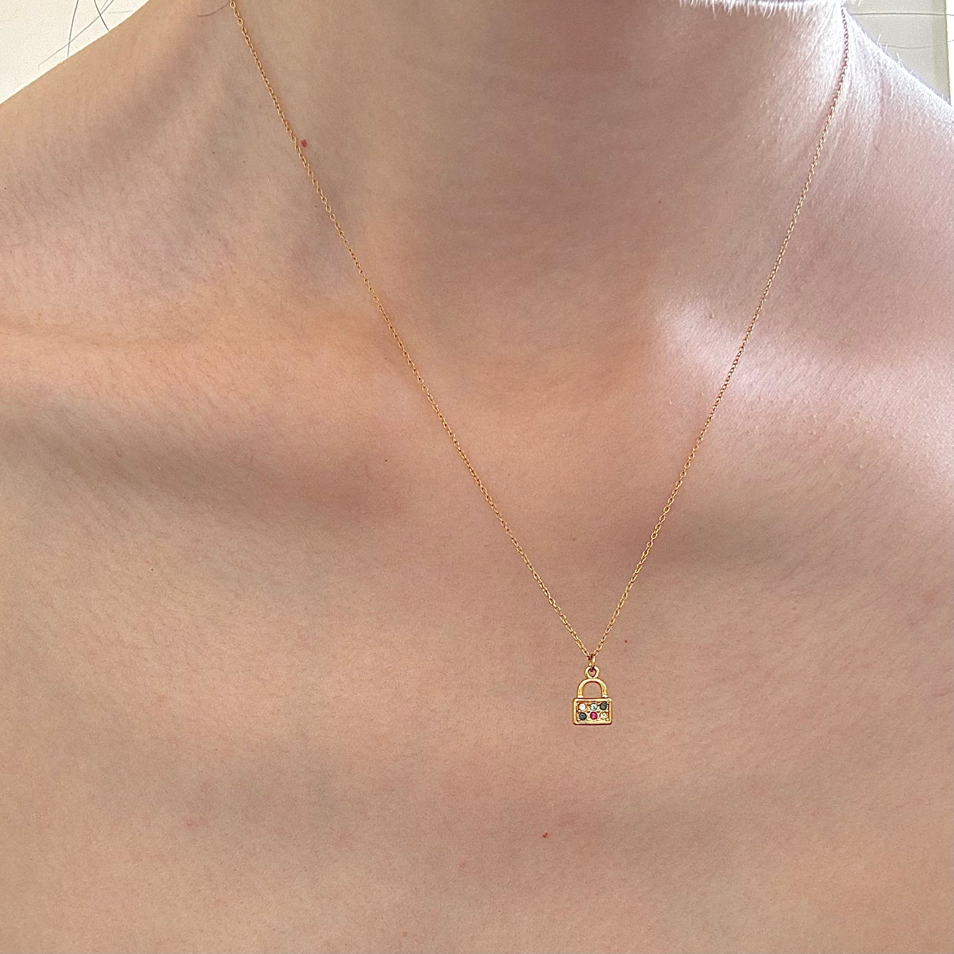 minimalist necklace