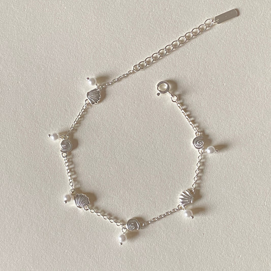 pearl bracelet