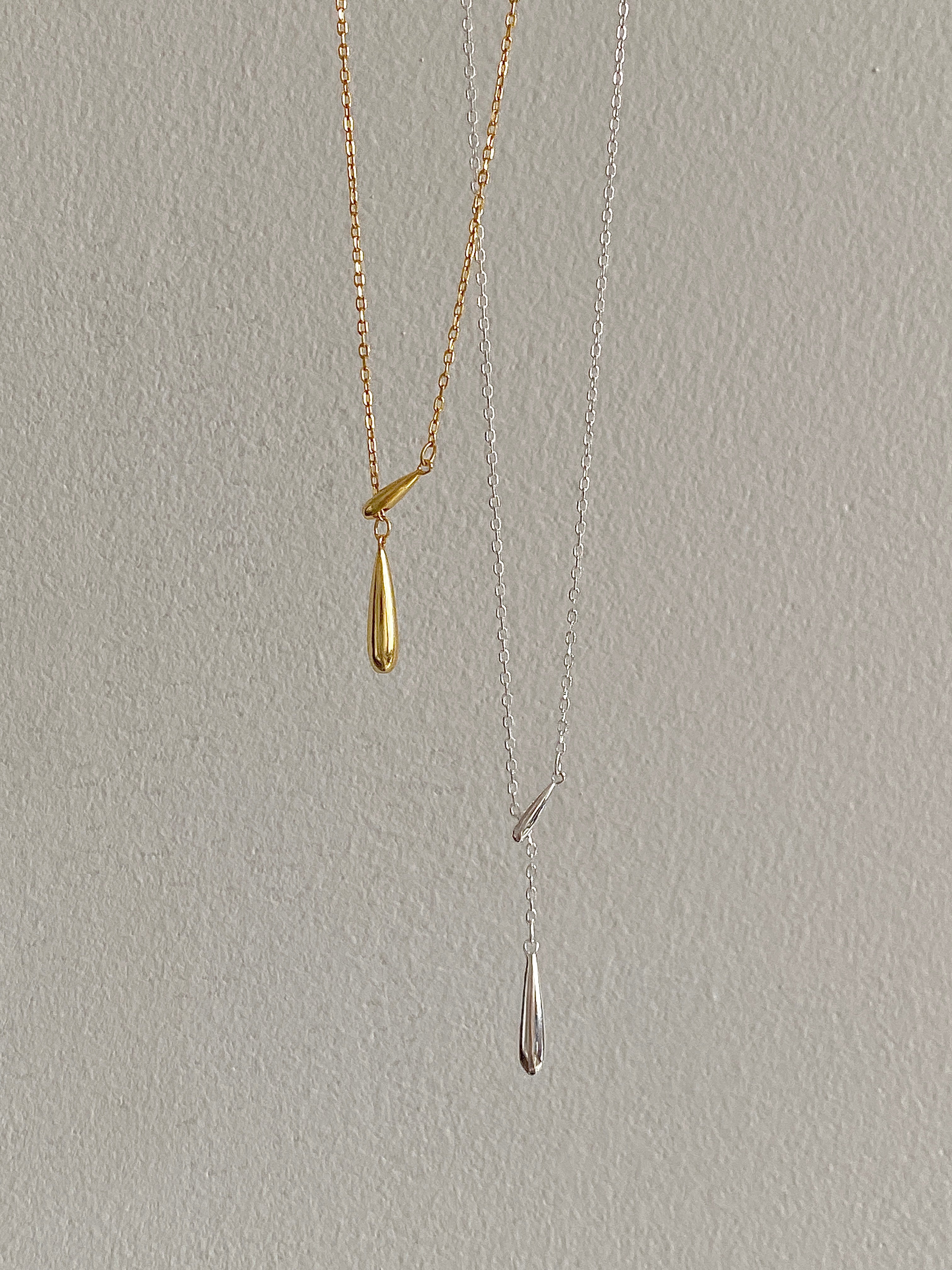 Luxe Gold Necklace w/ Bold Teardrop Pendant main image 1