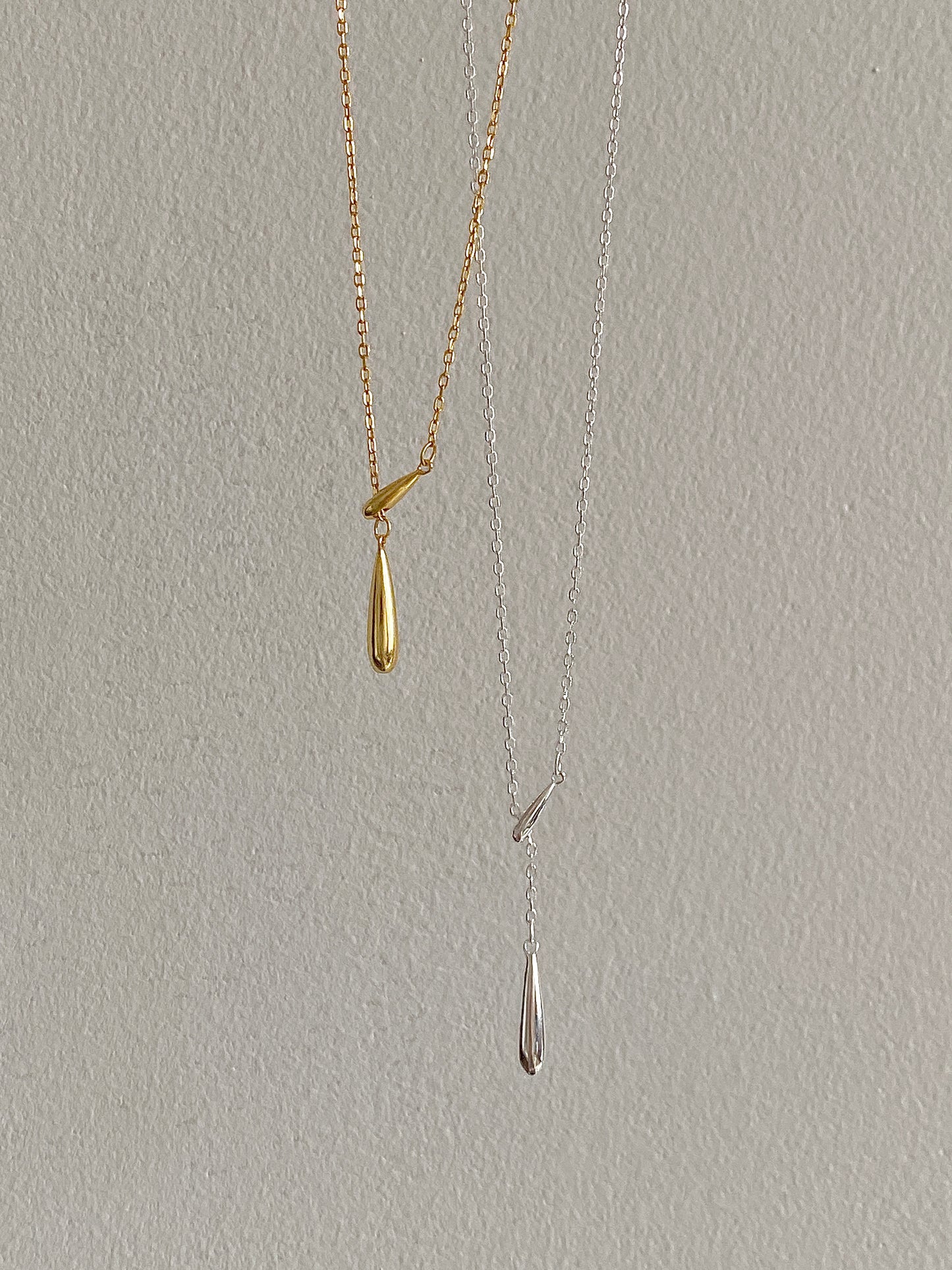 pendant necklace