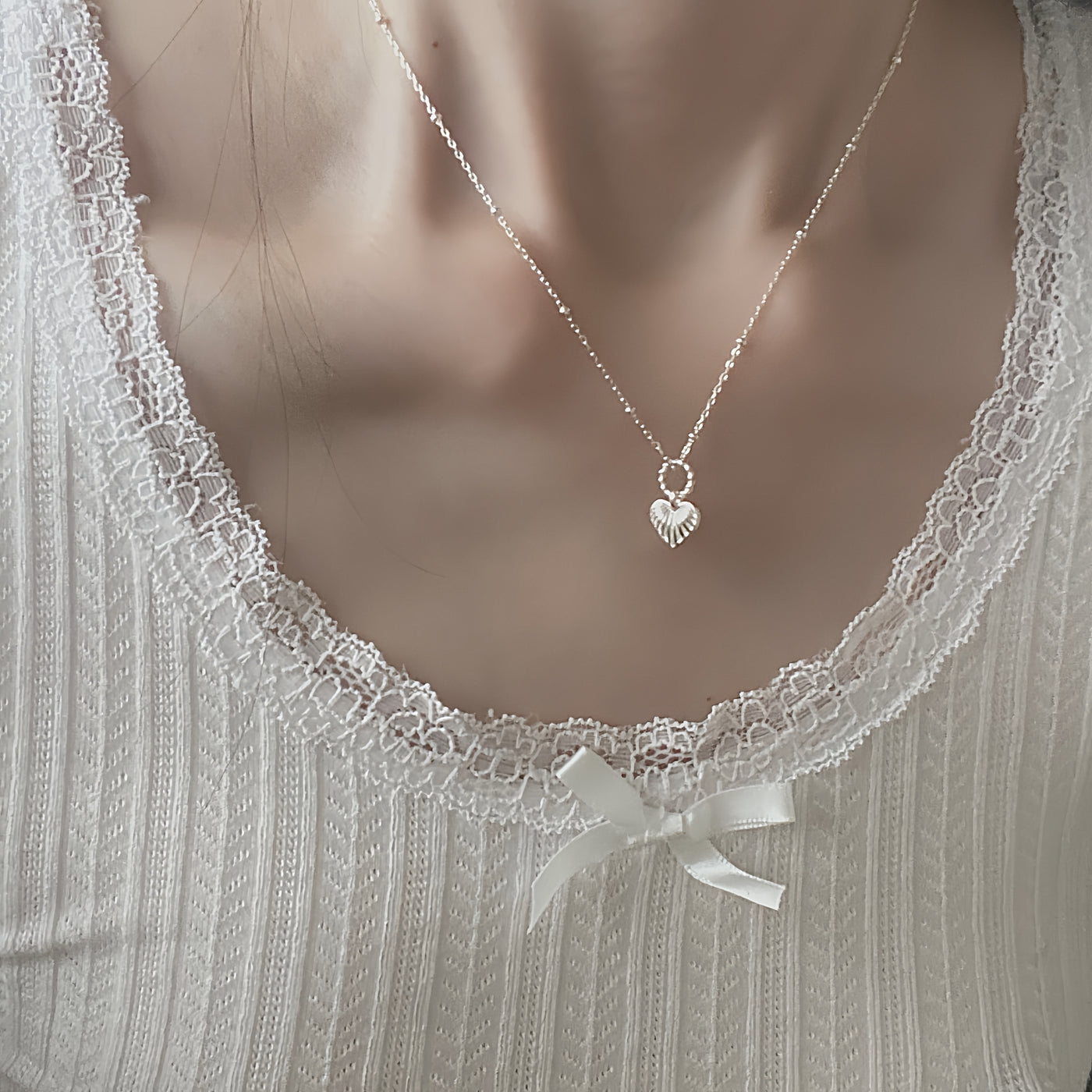 pendant necklace