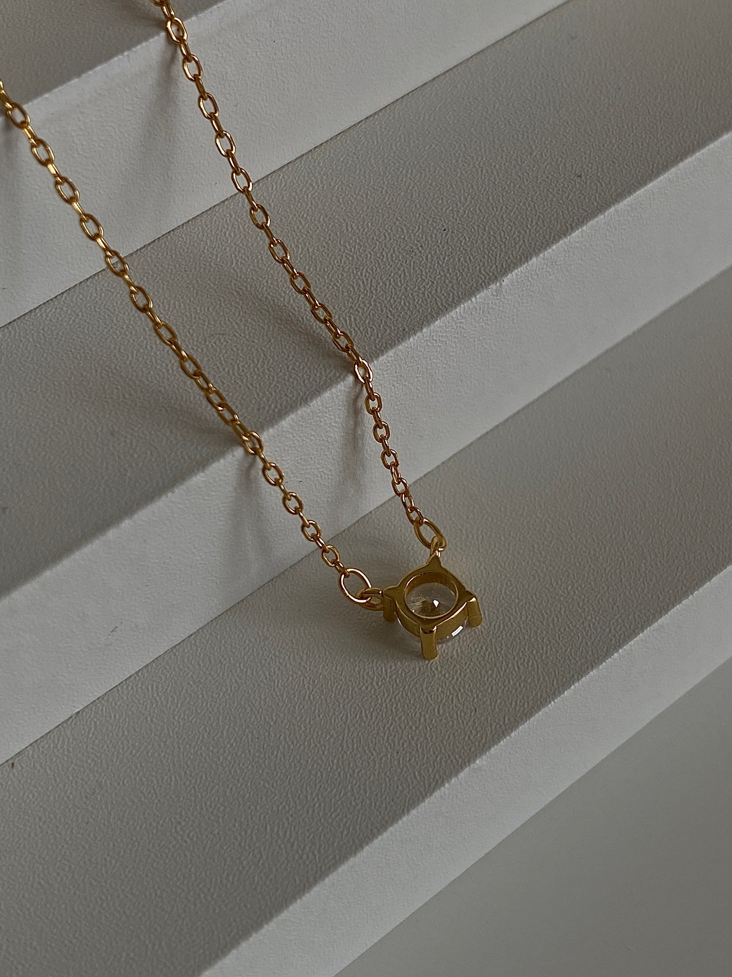 pendant necklace