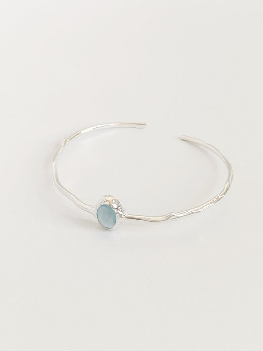 Rivage aquamarine cuff bangle in 925 sterling silver with branch textured band and natural blue gemstone