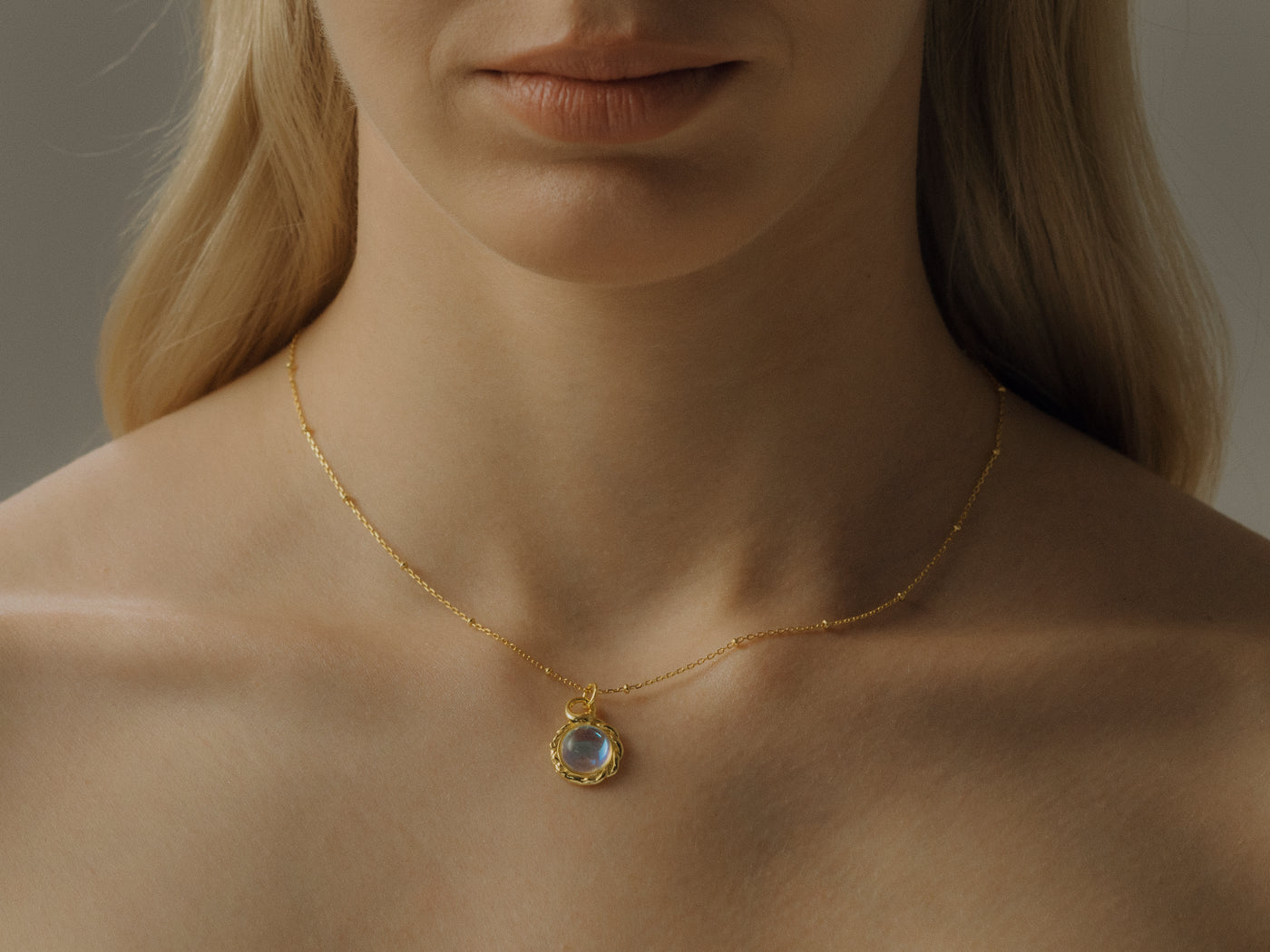 Lunar Elegance S925 Silver Moonstone Pendant Necklace