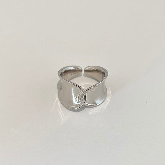 Twisted Unity Chunky S925 Silver Ring